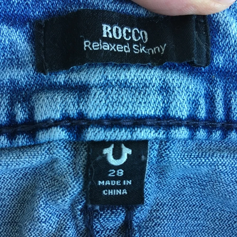 True Religion Rocco Skinny Distressed Trendy Grunge Y2K SZ 28